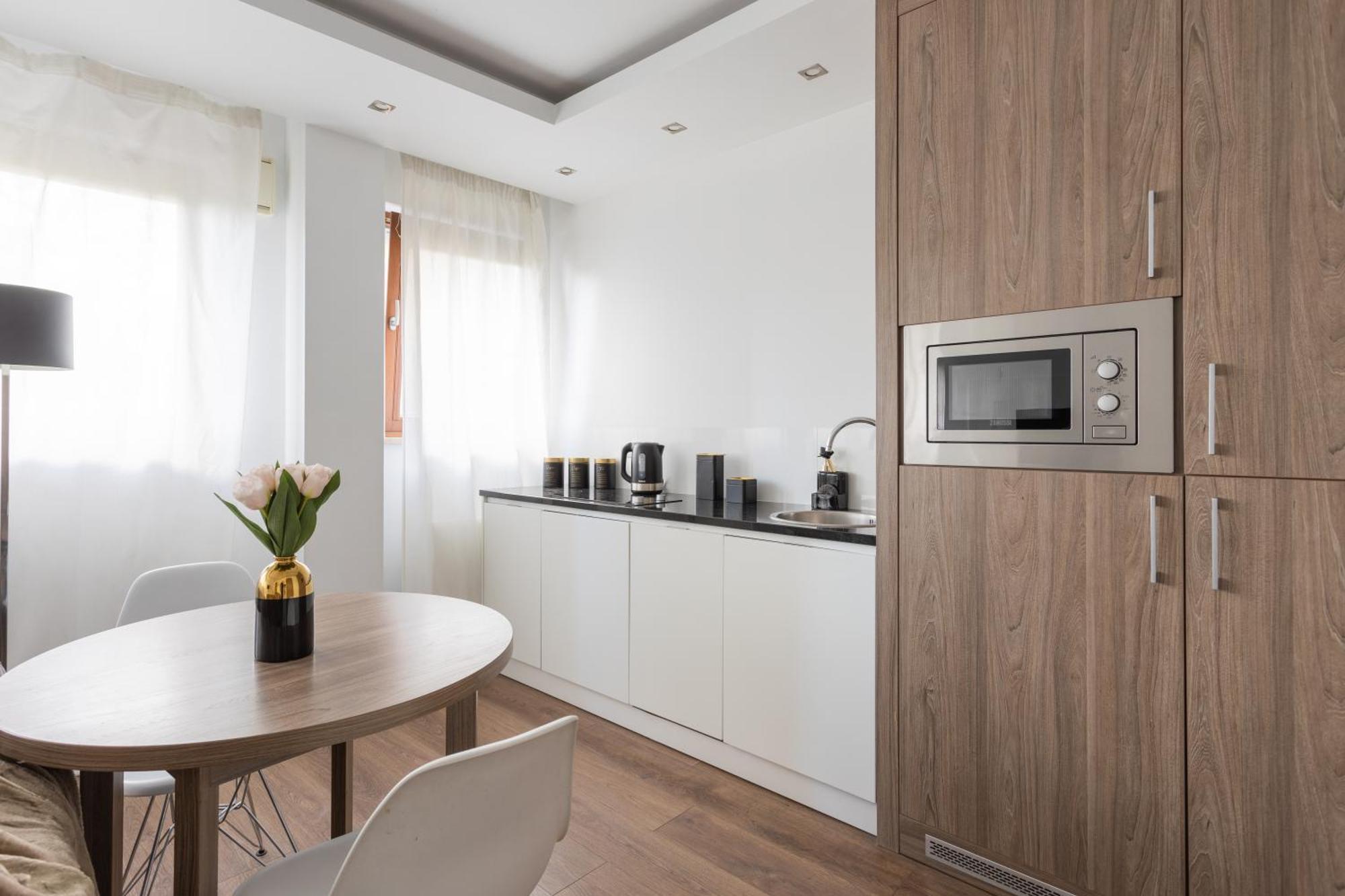 Golden - Browary Warszawskie - Luxury & Cozy - Oxygen Residence- Wronia Varsovia